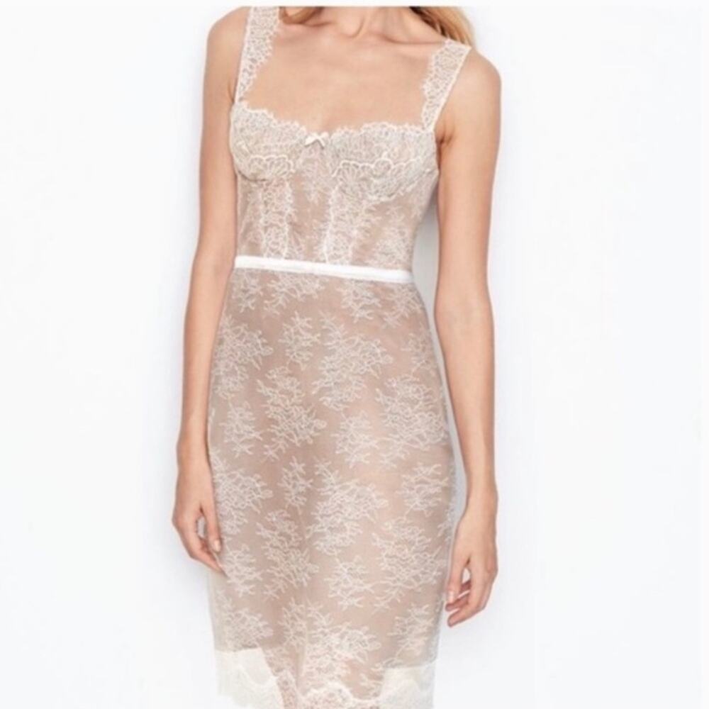 Victoria’s Secret NWTs Wicked Balconette Lace Slip Chemise Corset Back small